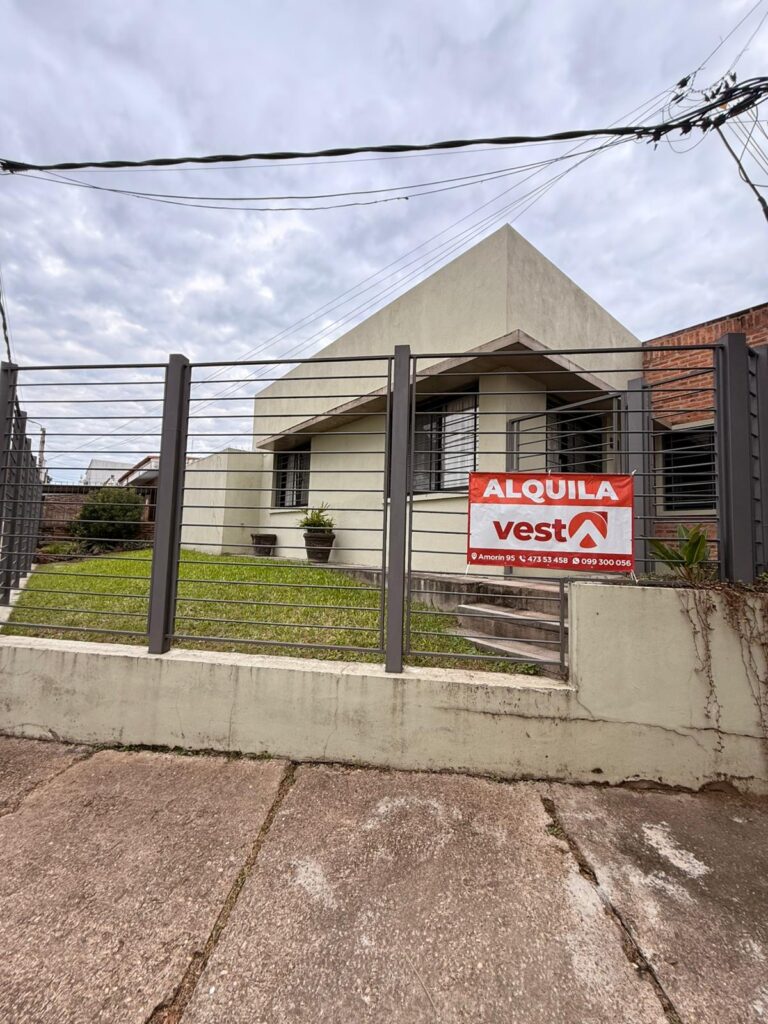 Santos Errandonea 466 esquina Barbieri